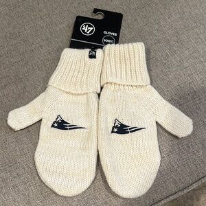 47 Women's Cream Knit Mittens with Logo